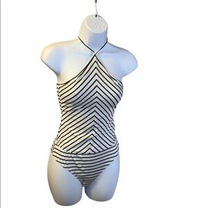 Fashion nova White and black bodysuit extr…